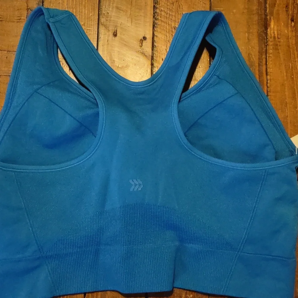 All in motion sports bra - Picture 4 of 4